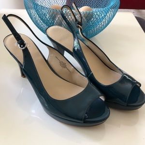 Nine West Teal Patent Heel Size 7.5 M